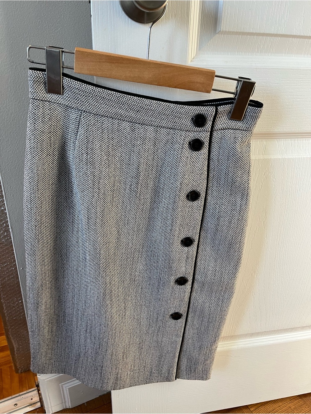 H&M Classic Gray Textured Button-Front Pencil Skirt